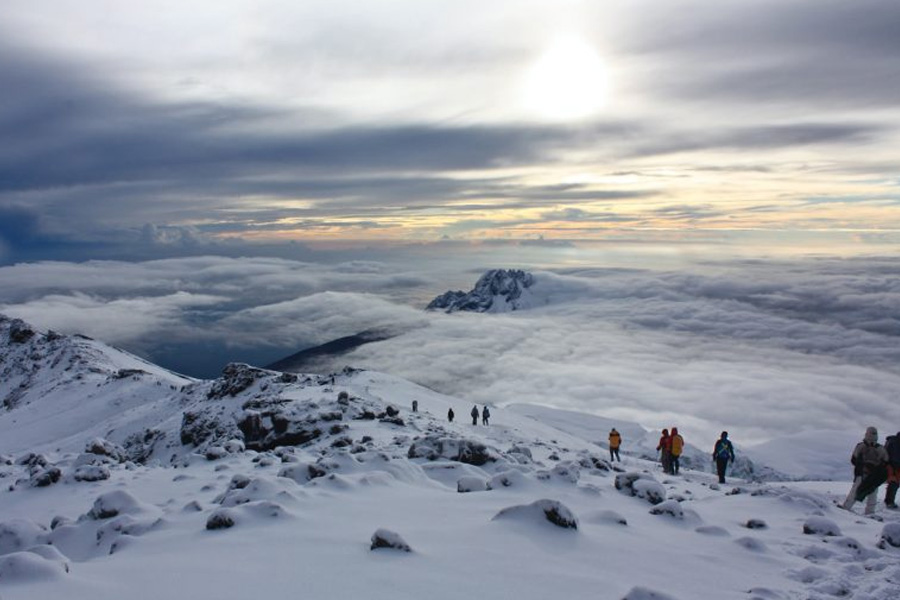 6 Day Kilimanjaro climbing Machame route.